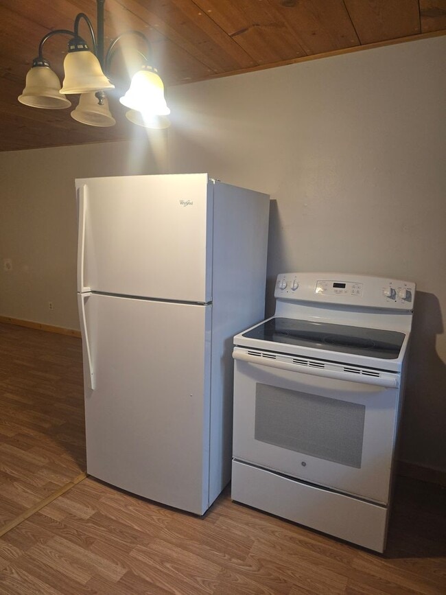 Building Photo - 15705 Hallmark Ln