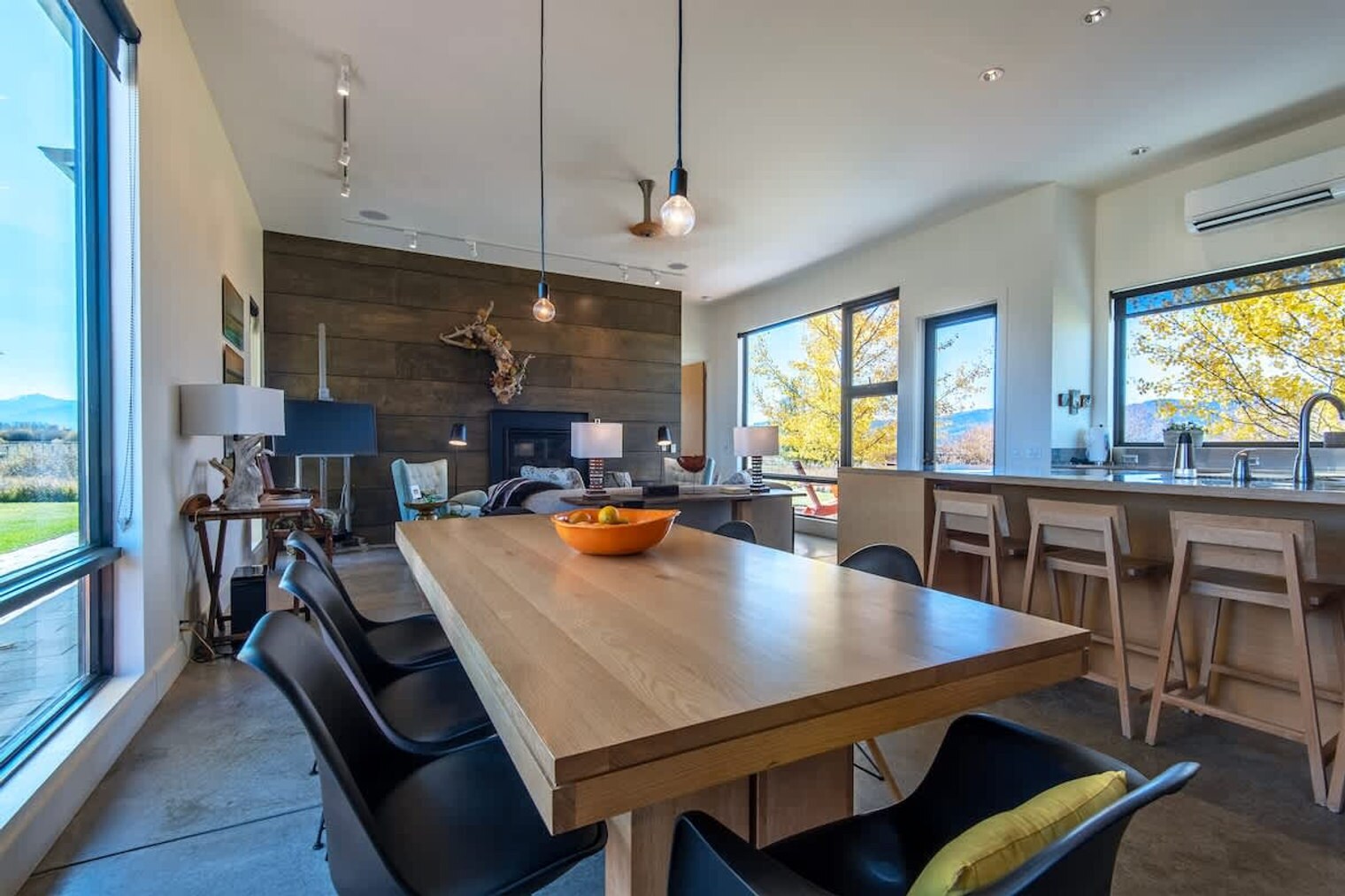 Building Photo - 5420 S 2000 W