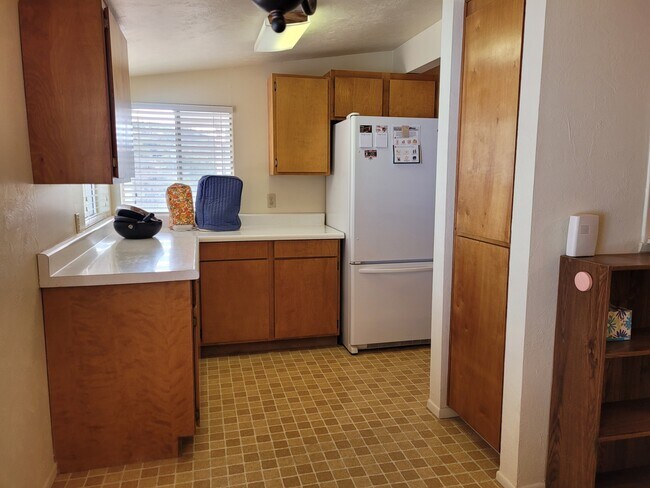 Building Photo - 600 El Recreo Ct