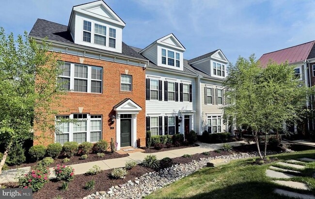 Building Photo - 35 Derby Dr