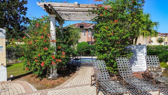 Building Photo - 3 Bedroom with Water View - Villanova at Hunters Creek