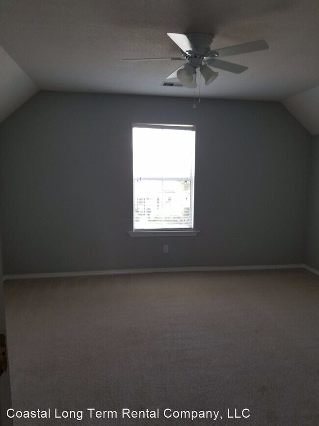 Building Photo - 3 br, 2.5 bath House - 5 Sunbriar Lane