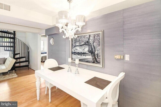 Building Photo - Available Now! Logan Circle! High End, 2 B...