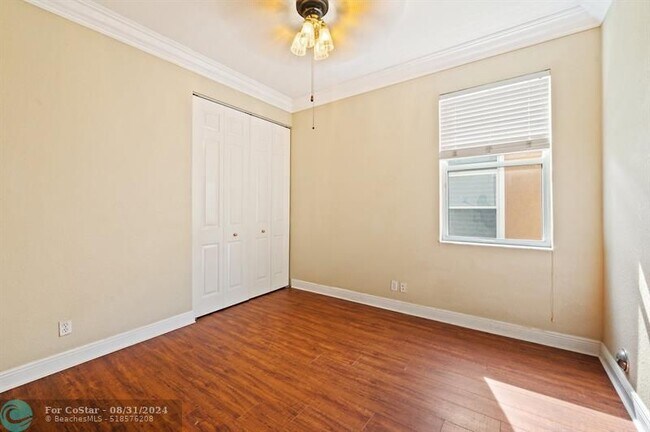 Building Photo - 11515 NW 75th Manor