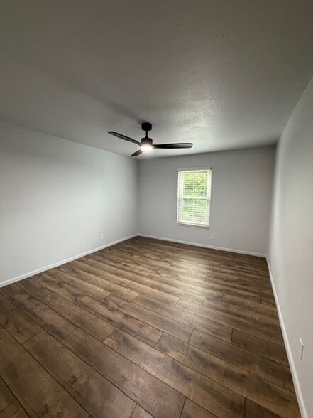 Building Photo - 3121 S Tamarac Dr