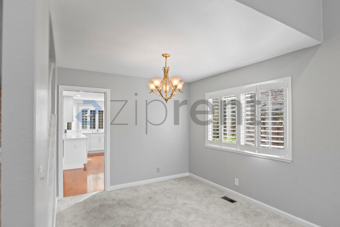 Building Photo - 1554 Gilbert Pl