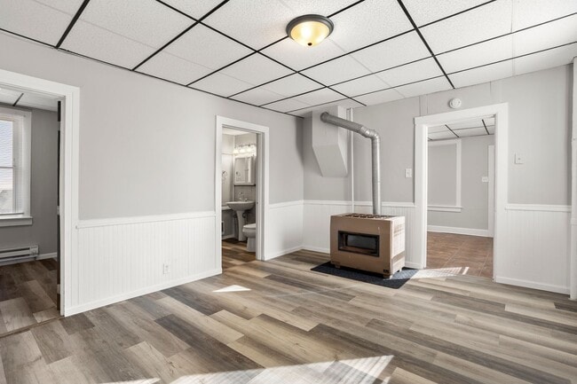 Primary Photo - 1100 N Van Buren St