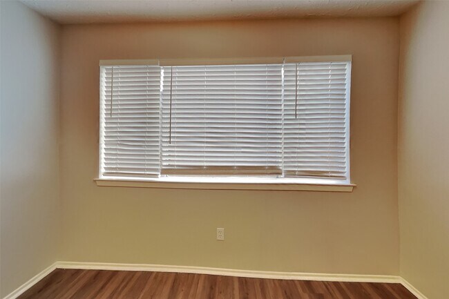 Building Photo - 7339 Boysenberry Ln