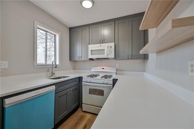 Building Photo - 955 Tilden St NW