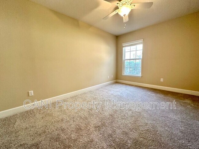 Building Photo - 12244 Pescara Ln