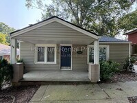Building Photo - 3224 Forrest Hills Dr SW