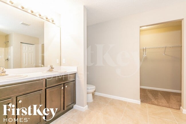 Building Photo - 1950 SW Sylvester Ln