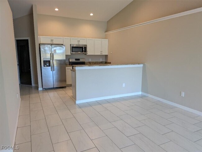 Building Photo - 2807 SW 8th Pl