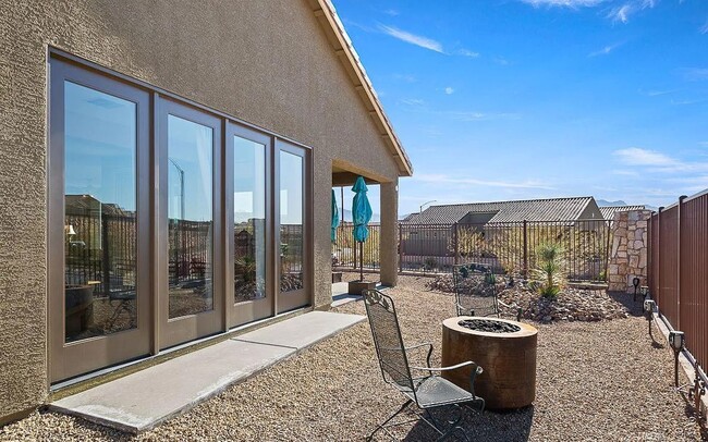 Building Photo - Sun City Home!