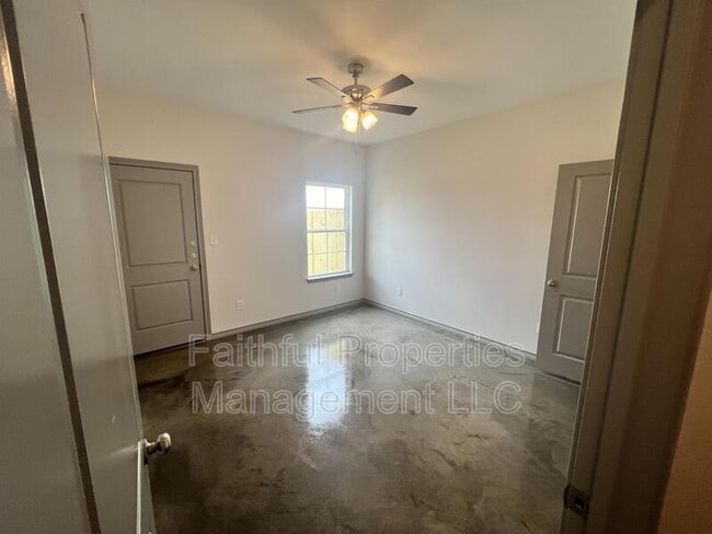 Building Photo - 16374 County Rd 4100