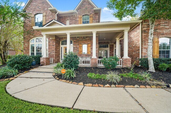 Building Photo - 4703 Oxbow Cir W