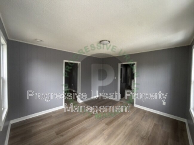 Building Photo - 4144 Hyde Ave