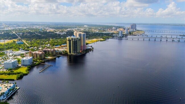 Building Photo - 2885 Palm Beach Blvd