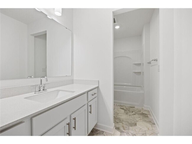 Building Photo - 18348 Gladhurst Ln