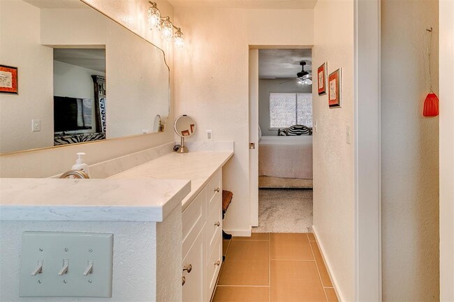 Building Photo - 3813 Ives Way