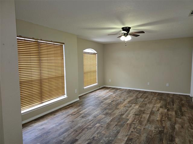 Building Photo - 1108 Grand Central Pkwy