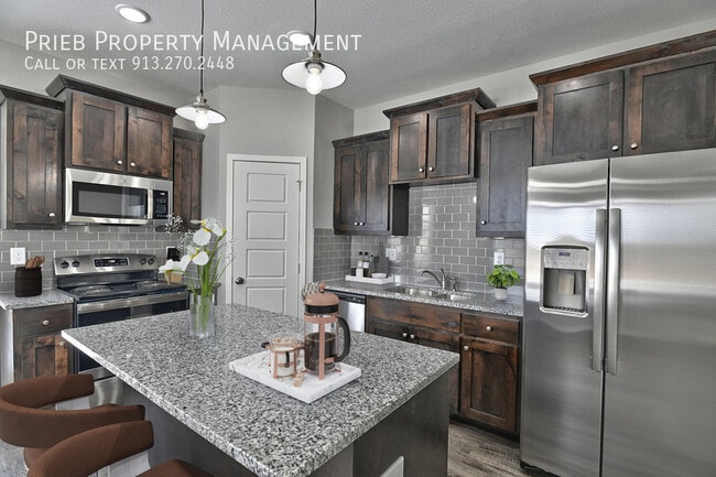 Building Photo - 31482 W 171st St