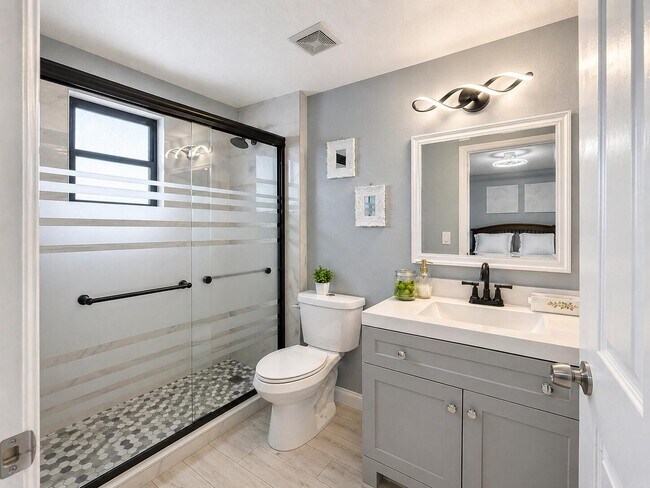 Building Photo - 1540 Windorah Way