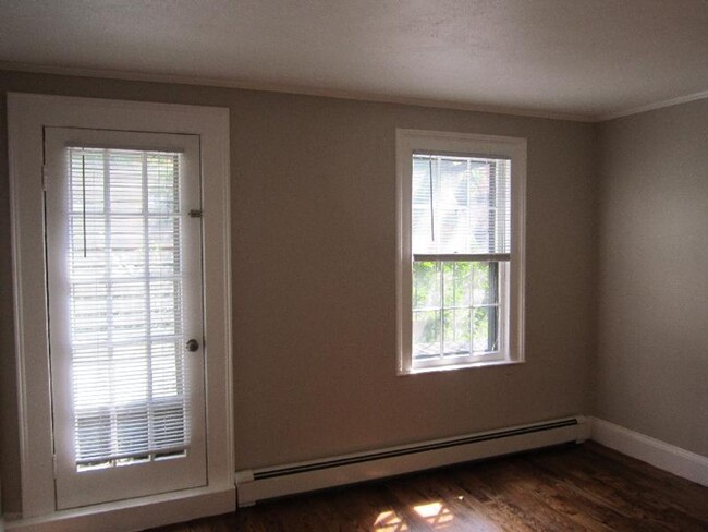 Building Photo - Bay Village 2 bed!!!  5 blocks from Boston...