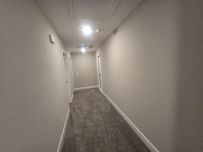 Building Photo - 1 Month Free Rent! Jasper New Construction...
