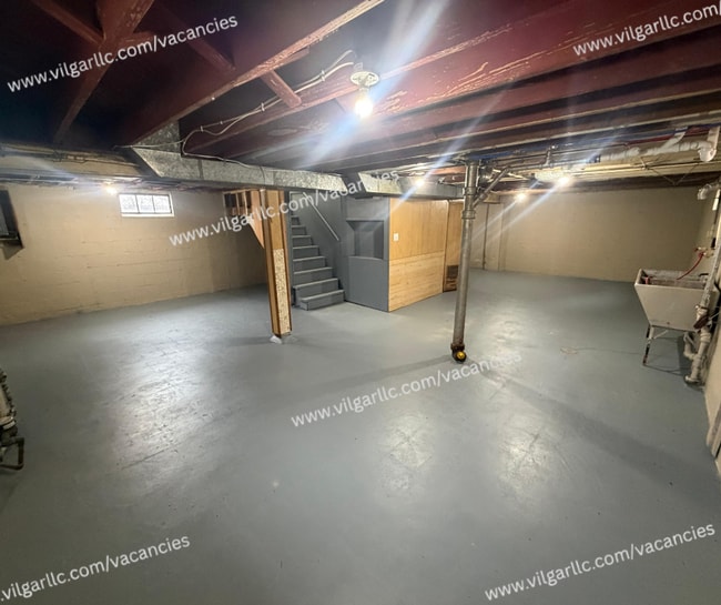 Building Photo - Newly Renovated 2-Bedroom • 1-Bathroom Home