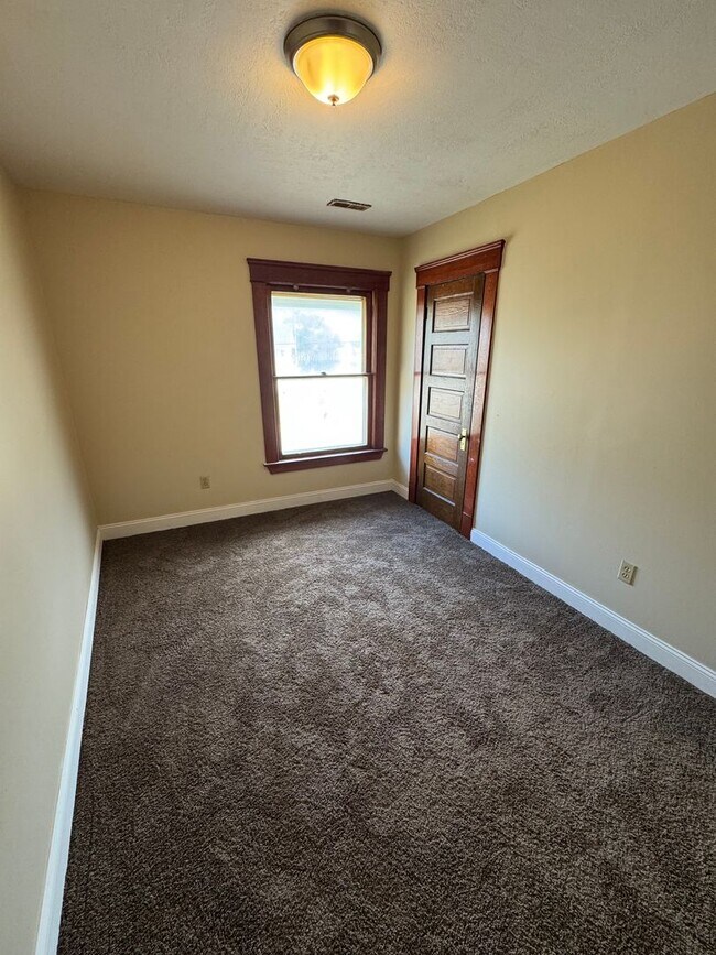 Building Photo - 4438 Pearl Rd