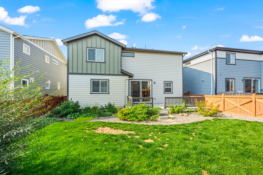 Building Photo - 577 W 174th Ave