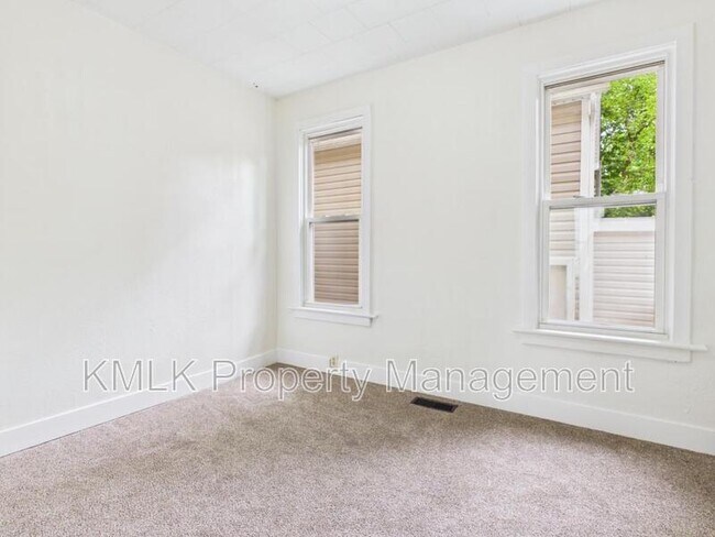 Building Photo - 508 Crouse St