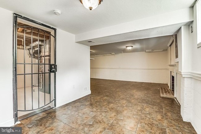 Building Photo - 6306 Yellowstone Dr