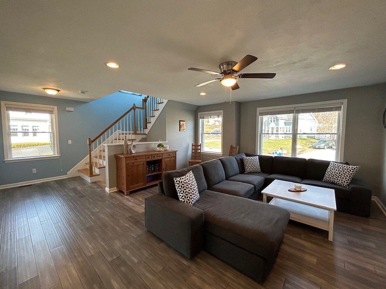 Building Photo - 676 Burncoat St