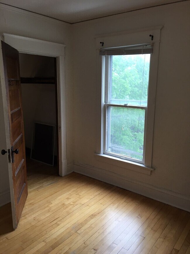 Building Photo - Castle Building