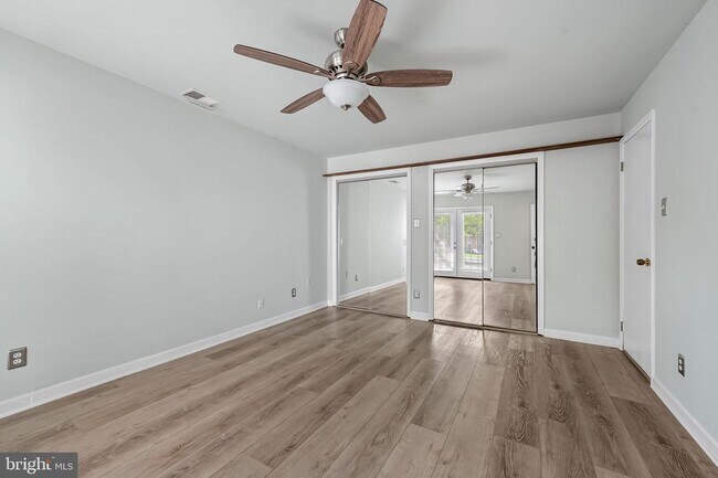 Building Photo - 530 Highland Dr