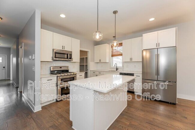 Building Photo - 919A Cahal Ave