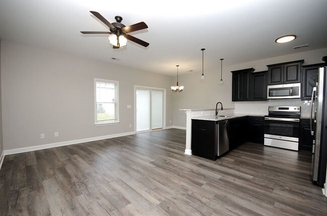 Building Photo - 416 S Pearl St