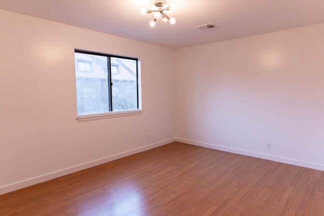 Building Photo - 455 Hope St