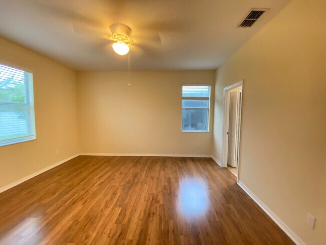 Building Photo - 2555 Carrickton Cir