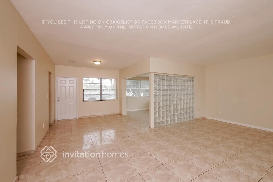 Building Photo - 510 NE 172nd St