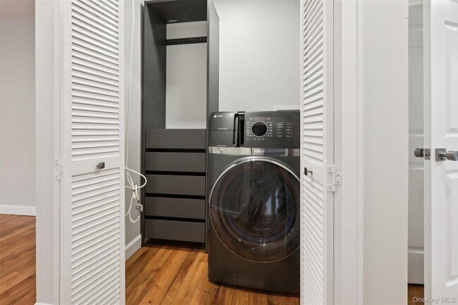 Building Photo - 20 Francis Ave