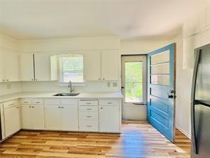 Building Photo - 1015 W Sycamore St