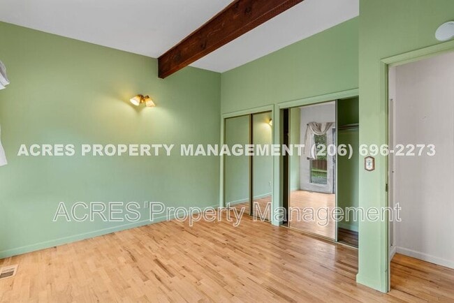 Building Photo - 7617 S Lakeridge Dr