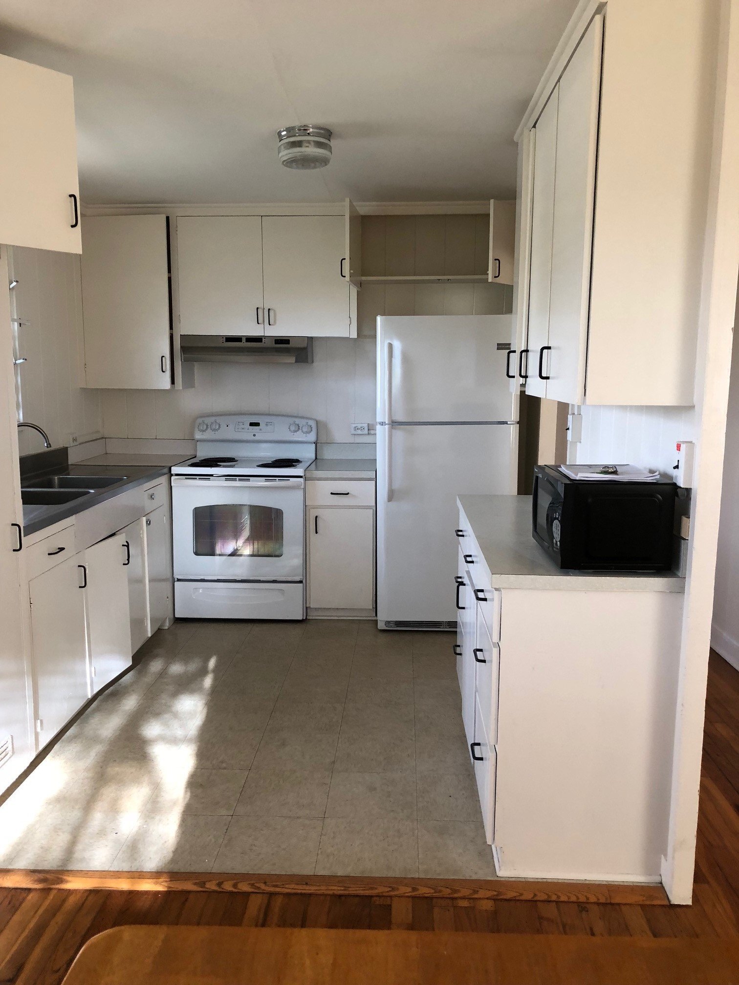 Building Photo - 99-144-144 Lilia Pl