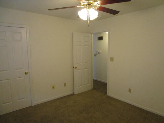 Building Photo - 2412 Calder Ct