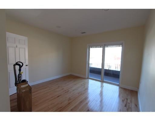 Building Photo - 1032 Commonwealth Avenue