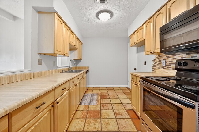 Building Photo - 4123 Wyanngate Dr