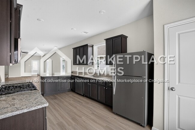 Building Photo - 15623 Plum Brk Dr